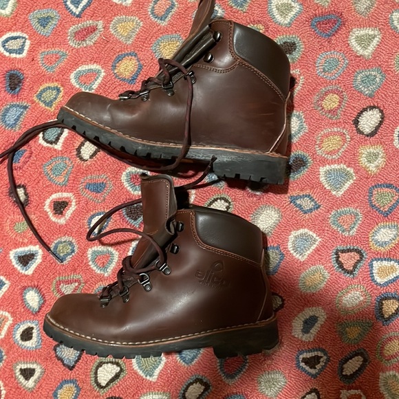 Alico Tahoe hiking boot size 7.5 womens euc worn a couple of times - I need 7 - Picture 2 of 7